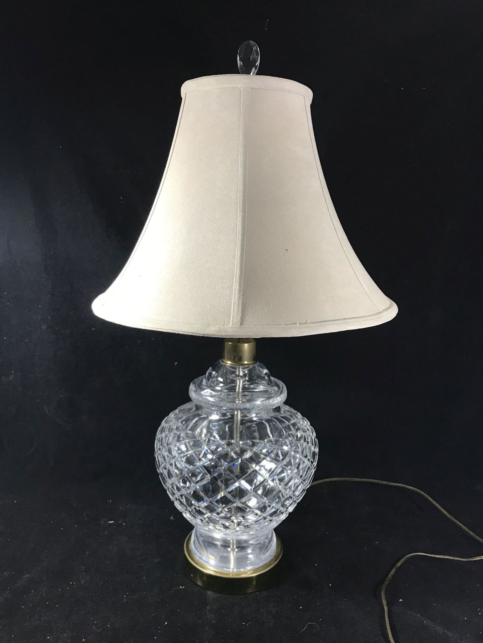 A LARGE WATERFORD CRYSTAL LAMP 28" TALL TOTAL (1 of 3)
