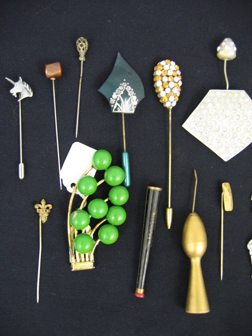 GROUPING VICTORIAN STICK PINS - 3
