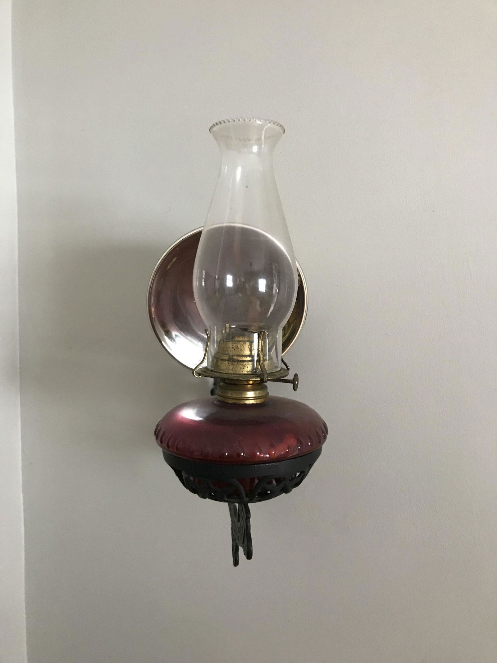 PAIR OF WALL MOUNTED CRANNBERRY GLASS OIL LAMPS WITH (1 of 2)