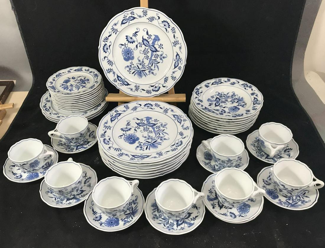LARGE SERVICE BLUE DANUBE PORCELAIN (1 of 3)