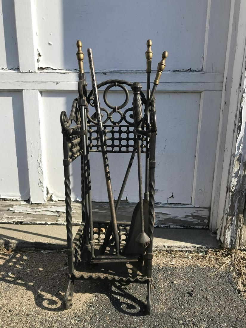 A VICTORIAN CAST IRON FIREPLACE TOOL SET (1 of 5)