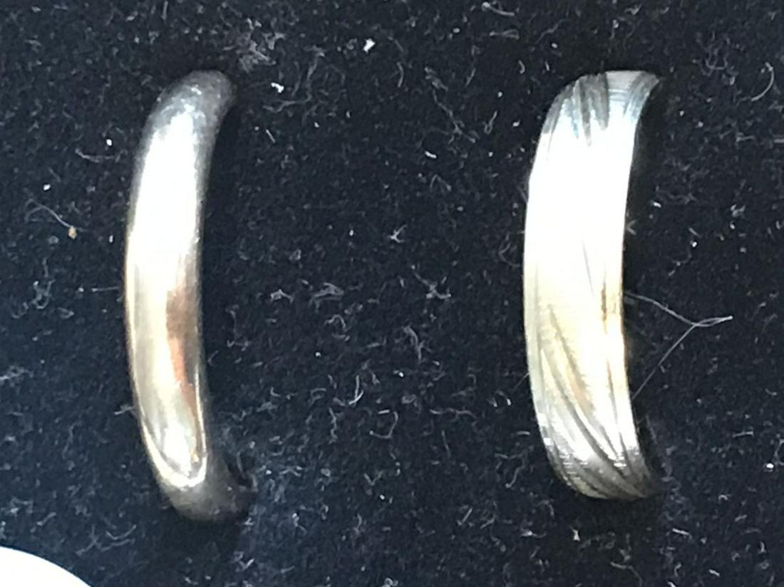 2 14K GOLD WEDDING BANDS 9.71 GRAMS. PROPERTY FROM A: 2 14K GOLD WEDDING BANDS 9.71 GRAMS. PROPERTY FROM A HUNTINGTON ,MASS ESTATE