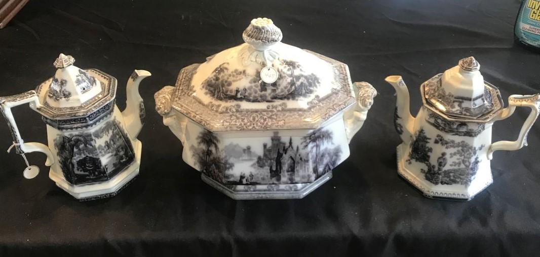 A LARGE MULBERRY STAFFORDSHIRE SOUP TUREEN AND A COFFEE: A LARGE MULBERRY STAFFORDSHIRE SOUP TUREEN 11" X 12.5" X 8", AND A COFFEE AND TEA SERVICE. PROPERTY FROM A HUNTINGTON ,MASS ESTATE