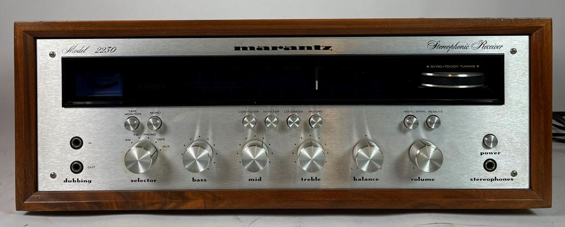 MARANTZ 2230 STEREO RECEIVER WITH WC-22 WOOD CASE,: MARANTZ 2230 STEREO RECEIVER WITH WC-22 WOOD CASE, FULLY FUNCTIONAL