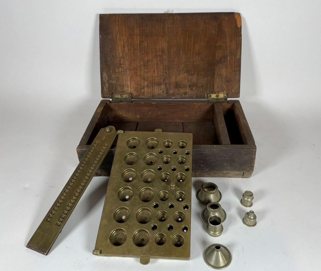 19TH CENTURY BOX OF BRASS APOTHECARY ITEMS, 12" X 7" X: 19TH CENTURY BOX OF BRASS APOTHECARY ITEMS, 12" X 7" X 3"
