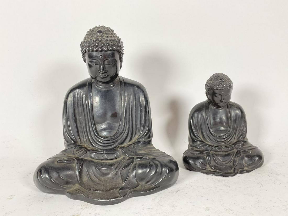 TWO BRONZE PATENATED SEATED BUDDHAS, 6" AND SMALLER: TWO BRONZE PATENATED SEATED BUDDHAS, 6" AND SMALLER