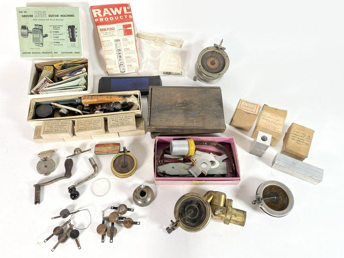 LOT OF EDISON PHONOGRAPH PARTS: LOT OF EDISON PHONOGRAPH PARTS
