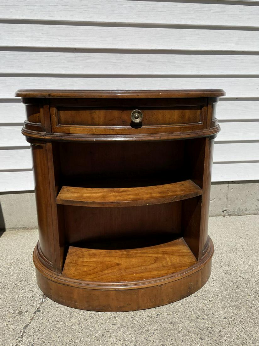 A HERITAGE OVOID SIDE TABLE 26" X 18" X 25": A HERITAGE OVOID SIDE TABLE 26" X 18" X 25", IN HOUSE SHIPPING UNAVAILABLE FOR THIS ITEM.