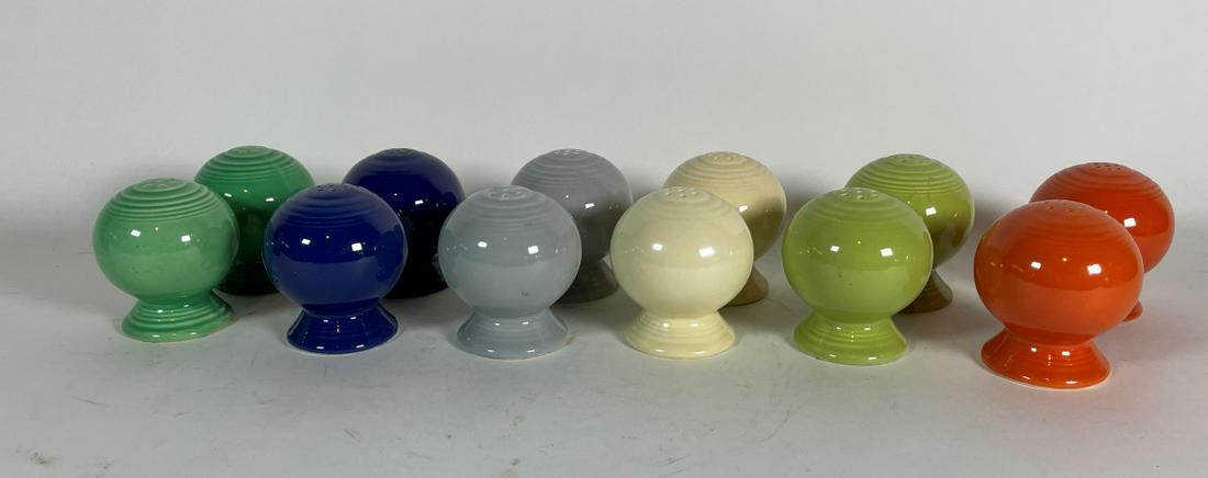 6 VINTAGE FIESTA SALT AND PEPPER PAIRS . APPEAR CLEAN, (1 of 3)
