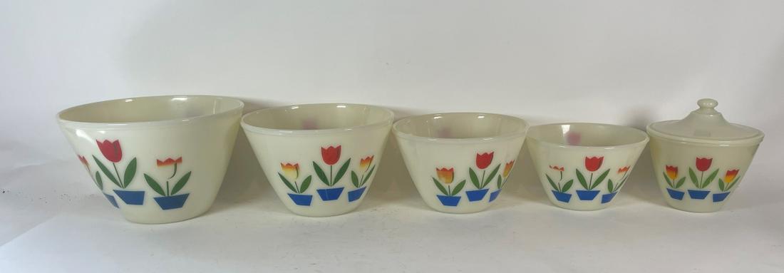 NESTING SET OF 4 FIRE KING VINTAGE TULIP BOWLS 10" IN (1 of 9)
