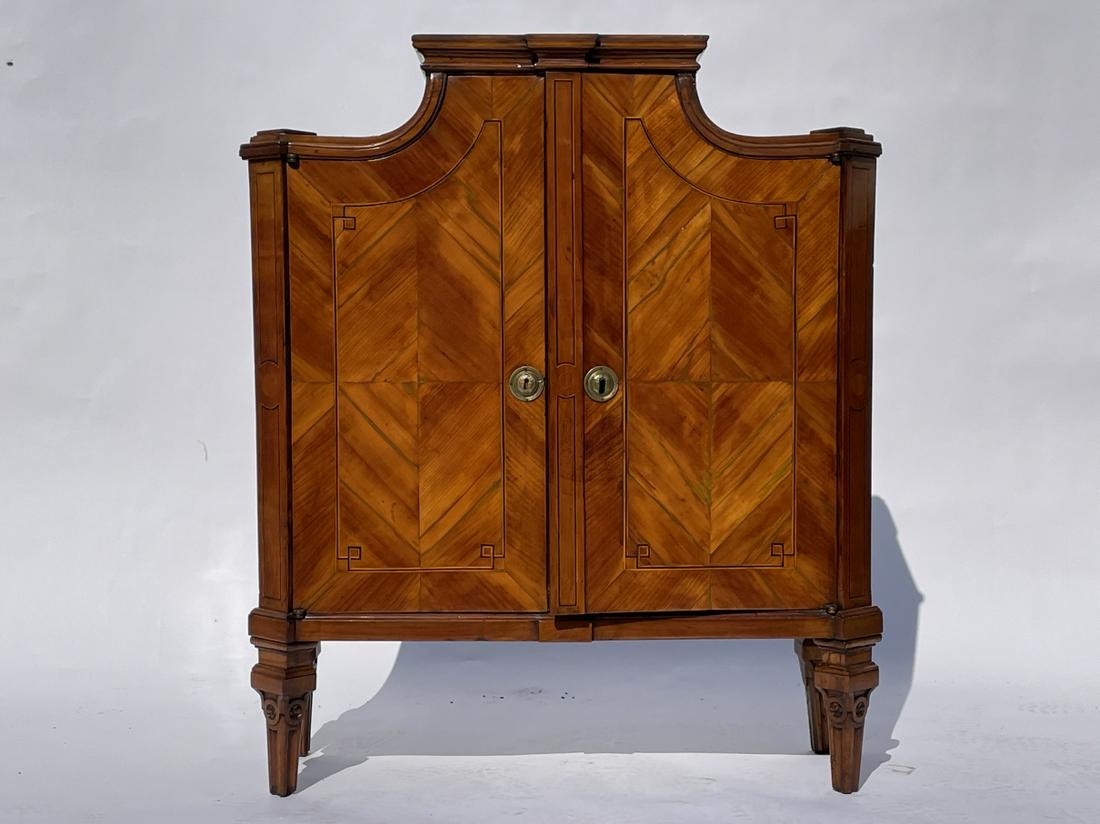 AN 18TH CENTURY DUTCH CUPBOARD 37" LONG X 12.5" DEEP X (1 of 5)