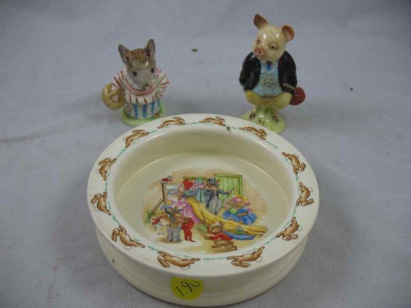 2 BESWICK BEATRIX POTTER FIGURINES AND A ROYAL: 2 BESWICK BEATRIX POTTER FIGURINES AND A ROYAL DOULTON BUNNYKINS CHILDS DISH