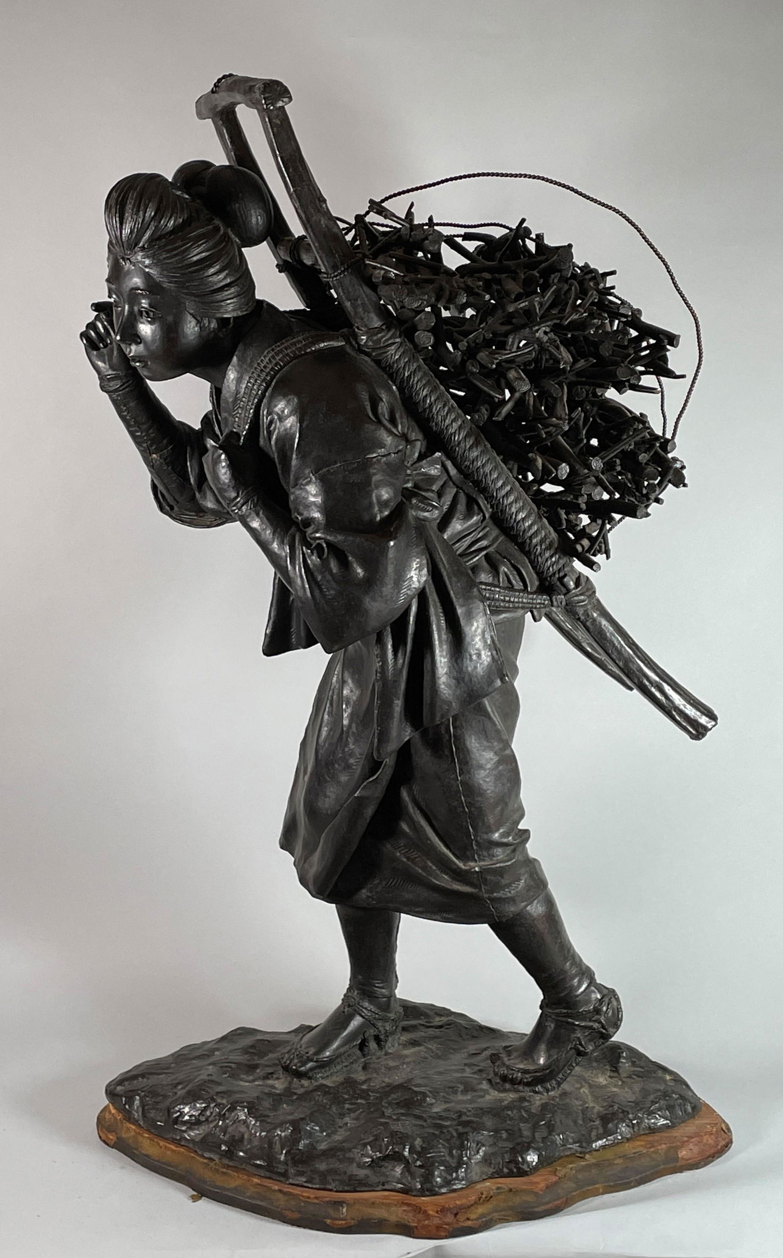 LARGE 19C SIGNED JAPANESE BRONZE WOMAN WITH STICKS (1 of 13)