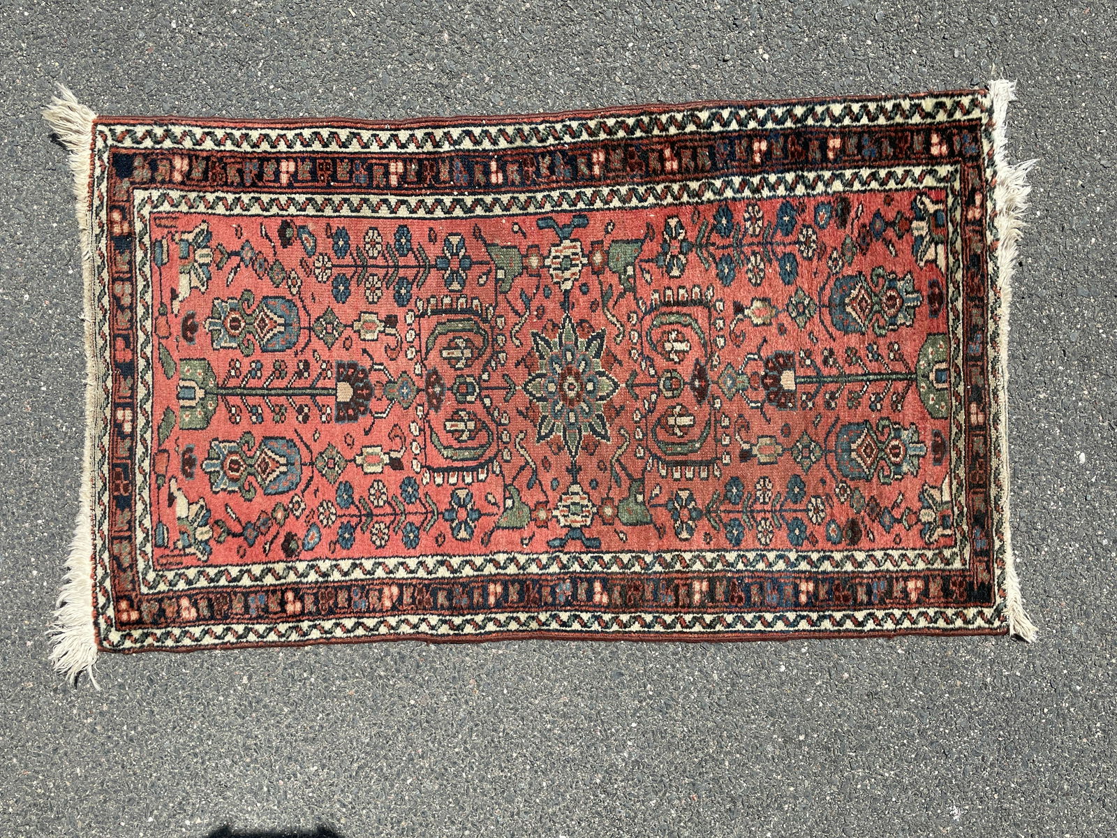 ANTIQUE PERSIAN RUG 46" X 27": ANTIQUE PERSIAN RUG 46" X 27"