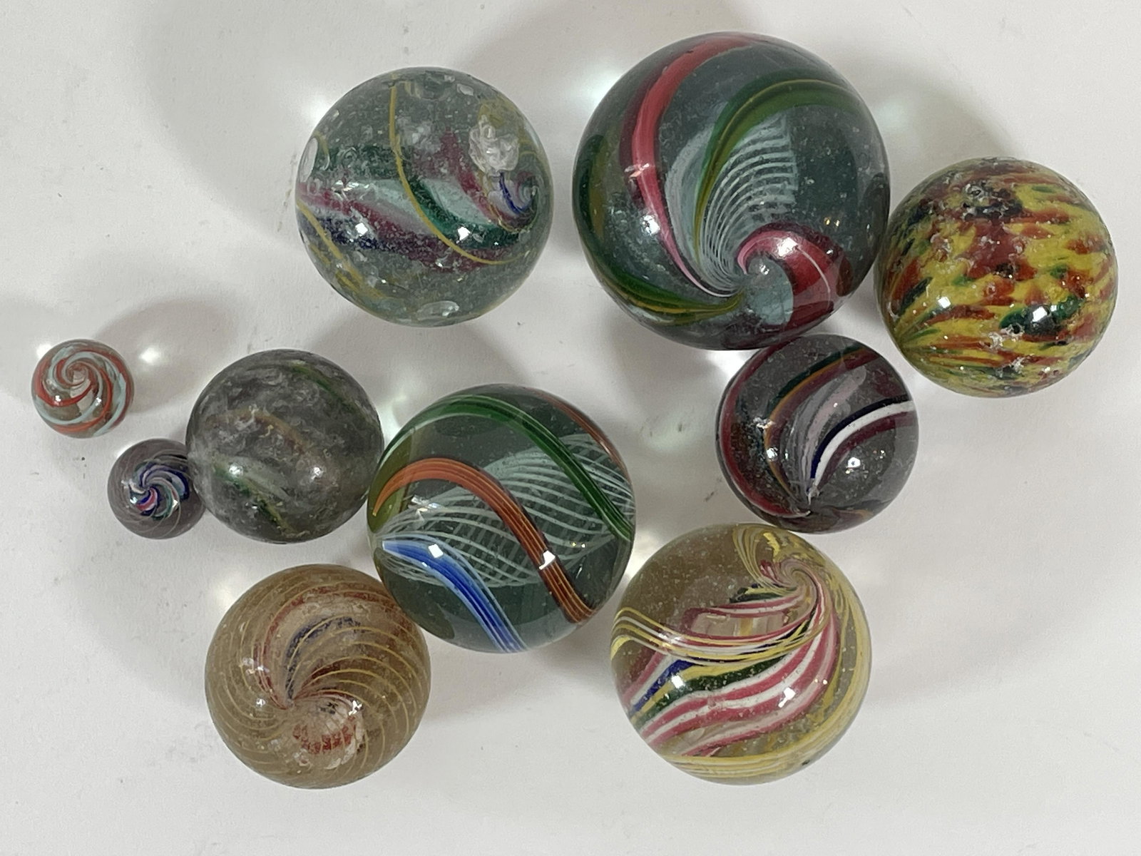 LOT OF ANTIQUE MARBLES (1 of 4)