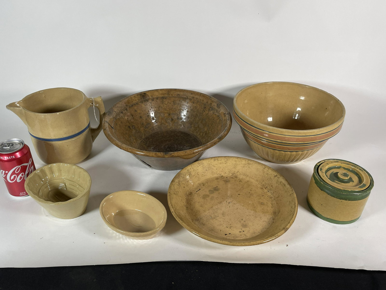 SEVEN PIECES ANTIQUE YELLOW WARE, 14" AND SMALLER (1 of 6)