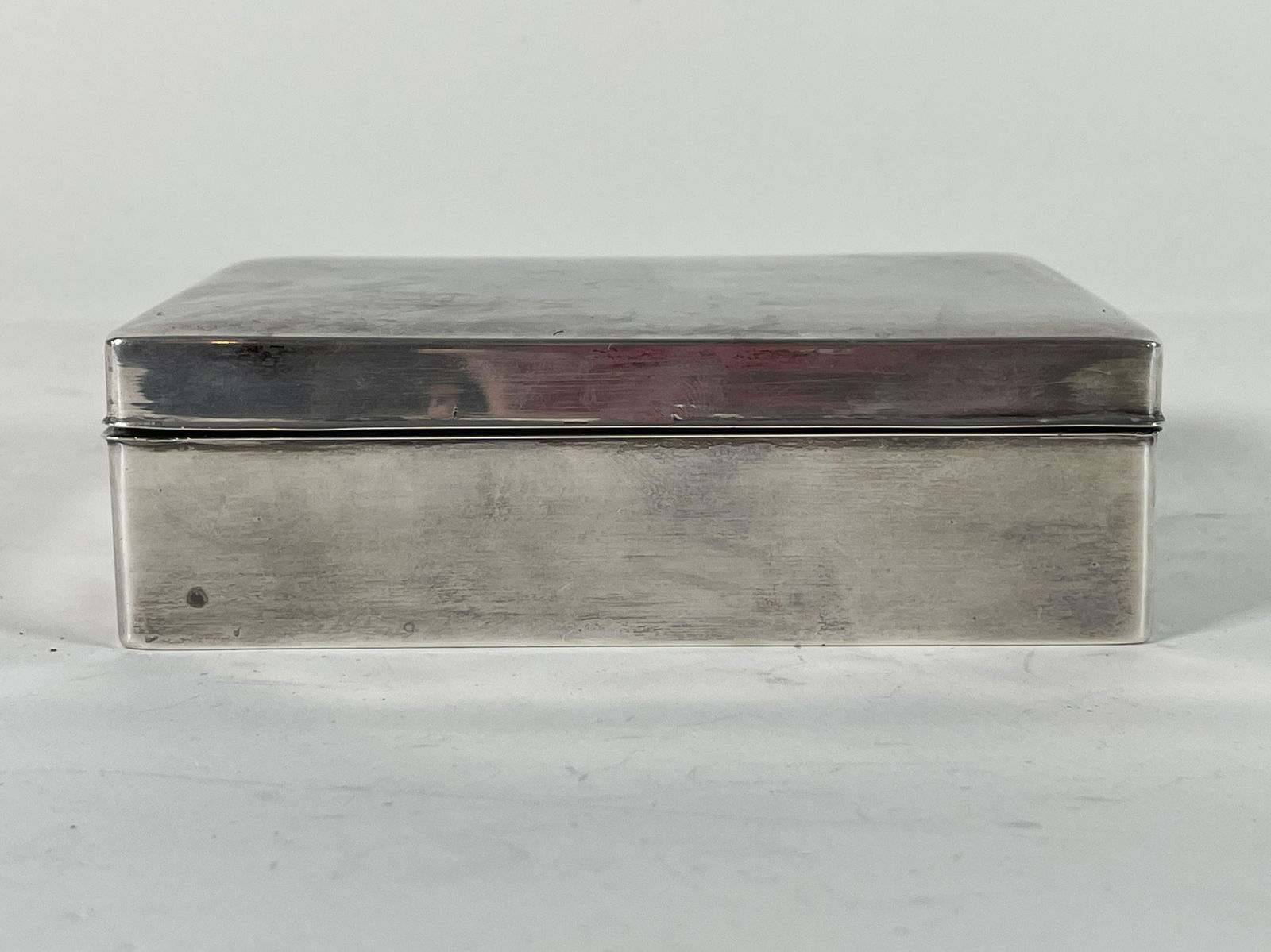 A STERLING SILVER CIGARETTE BOX W/ TEAK INTERIOR, 4.5" (1 of 5)