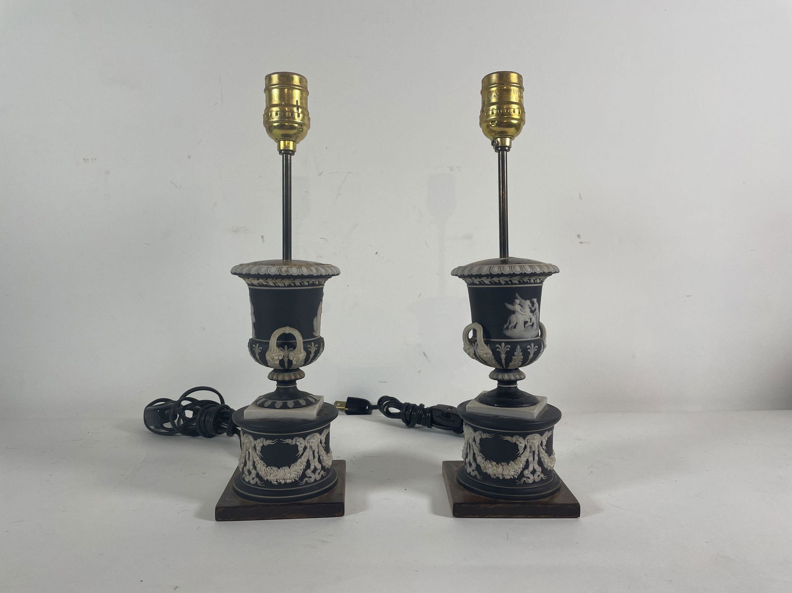 A PAIR OF BLACK AND WHITE WEDGEWOOD JASPERWARE, 13.5" (1 of 4)