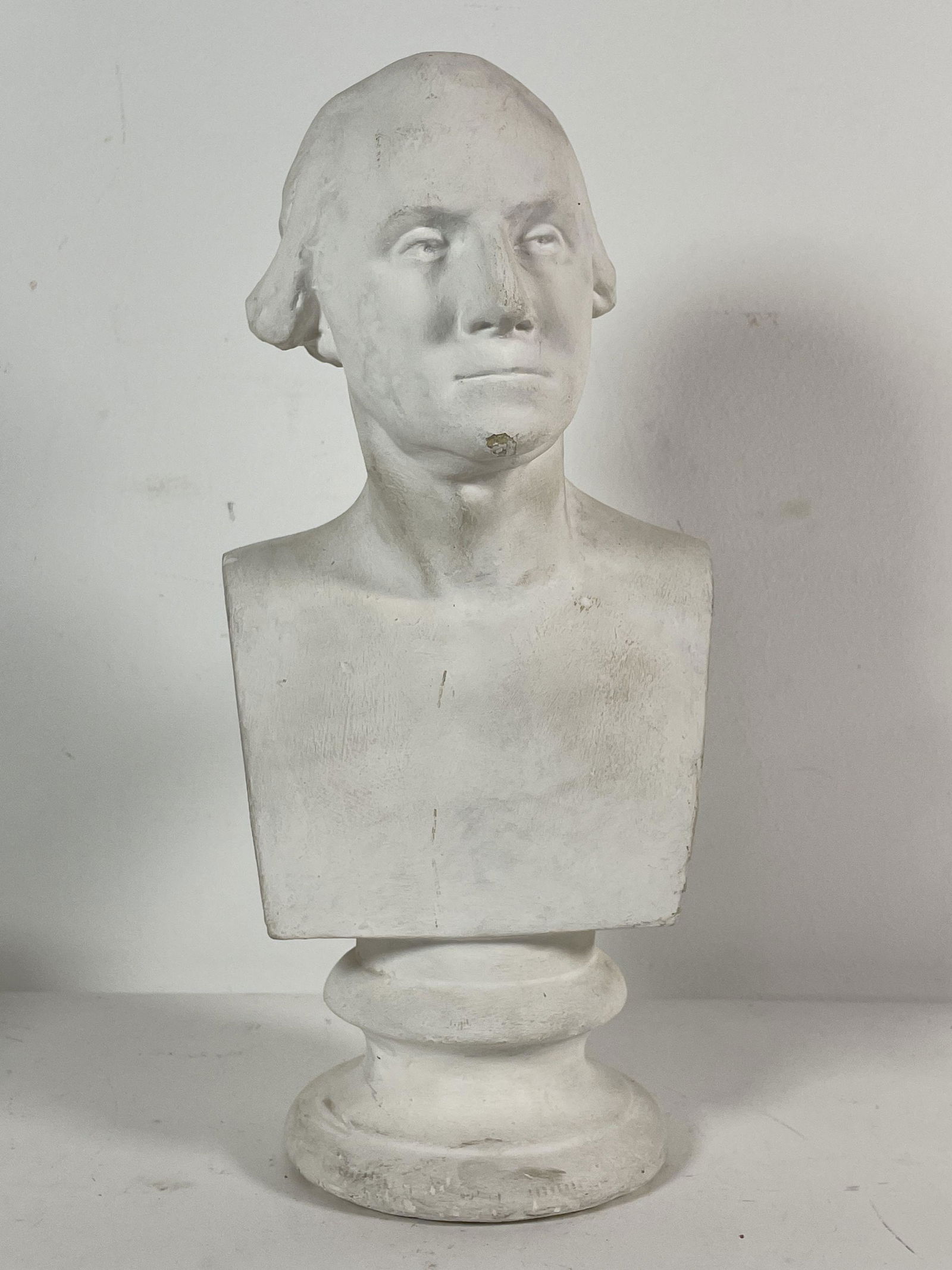 A 14" BUST OF GEORGE WASHINGTON IN PLASTER SIGNED E. (1 of 6)