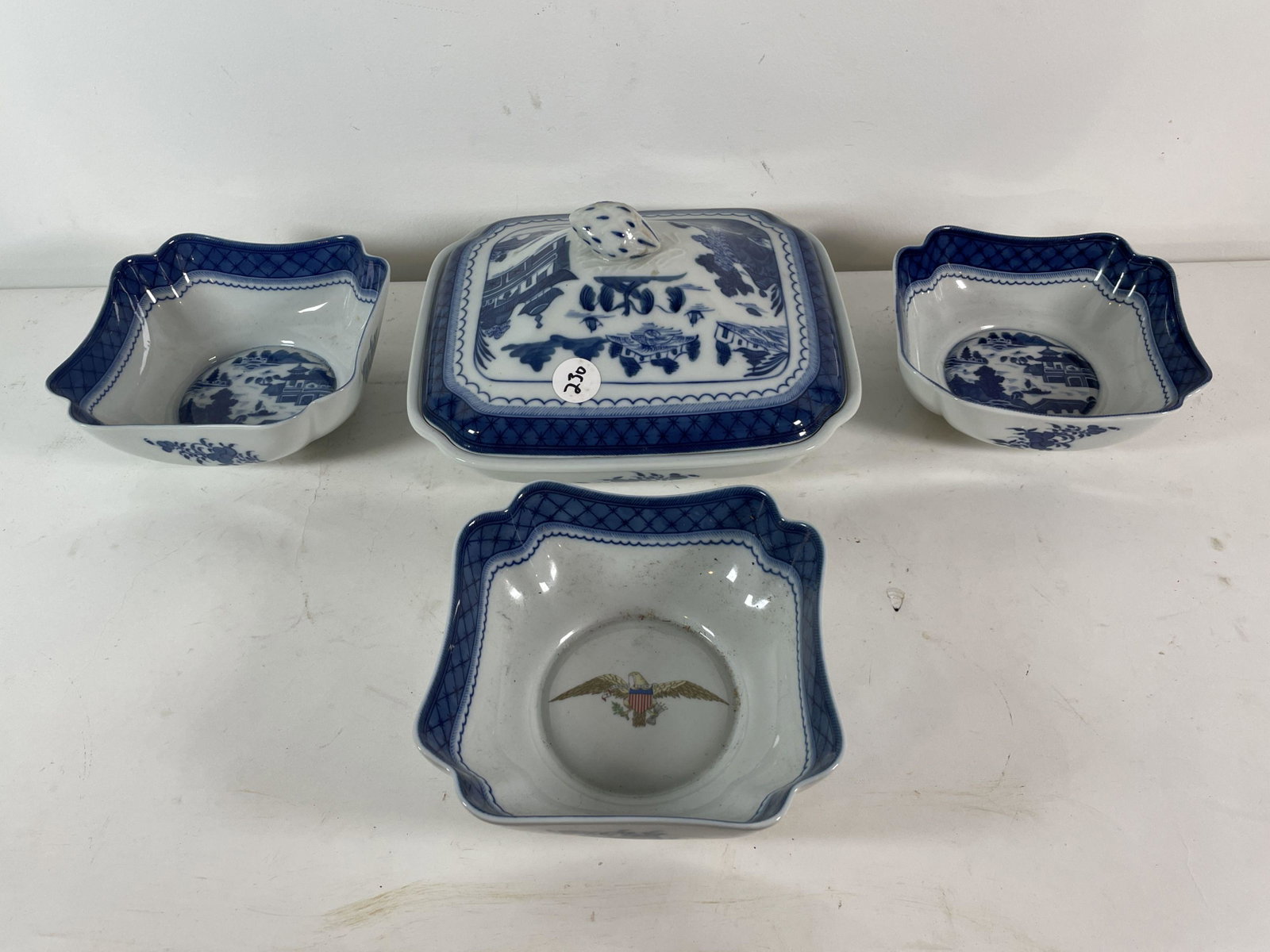 FOUR MOTTAHEDEH SERVING PIECES, ONE IS 8.5" X 9.5" X 5": FOUR MOTTAHEDEH SERVING PIECES, ONE IS 8.5" X 9.5" X 5" AND THREE ARE 6.5" X 6.5" X 2.5". PROPERTY OF A FINE SAG HARBOR ESTATE