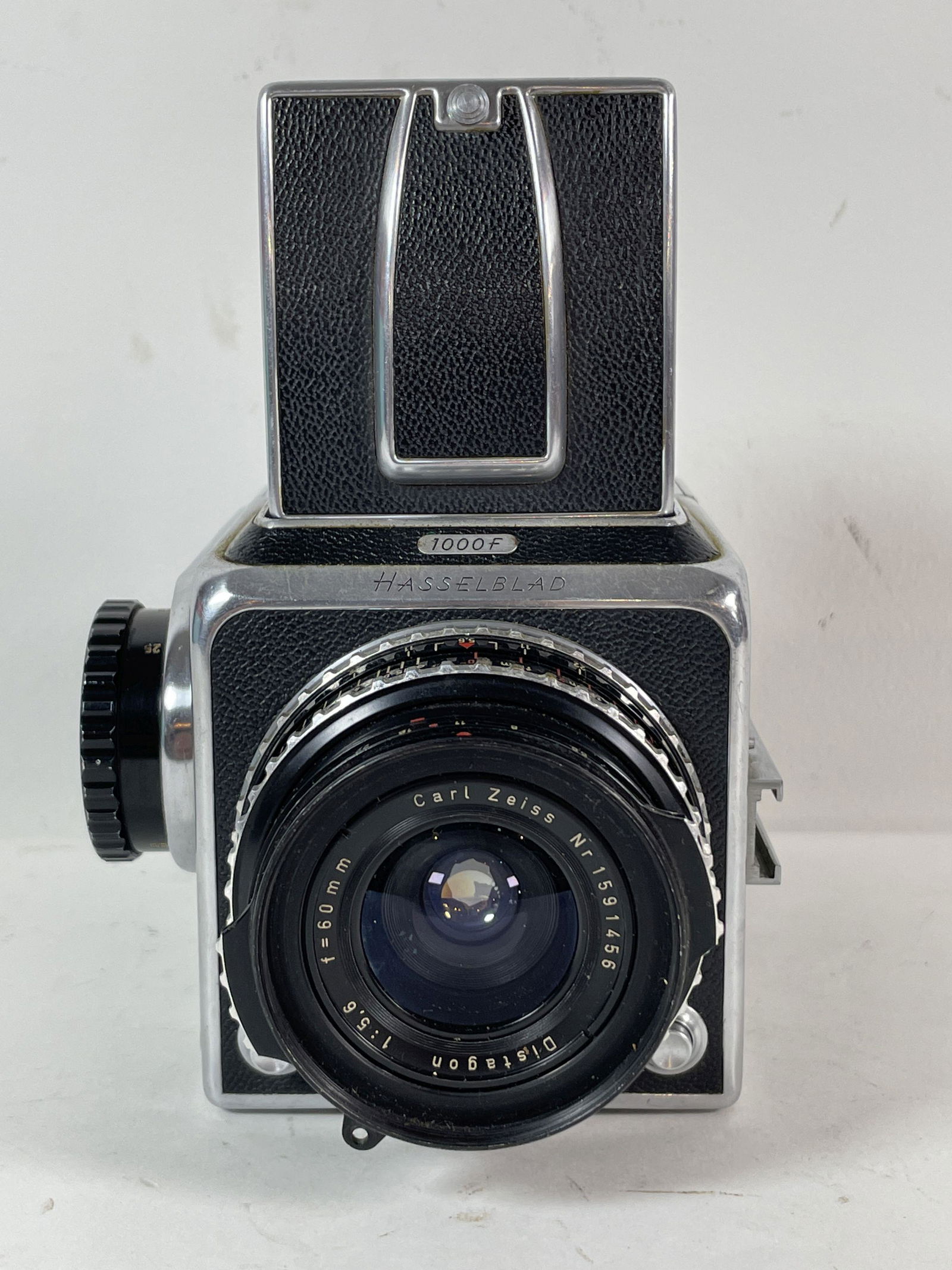 A HASSELBLAD 1000F CAMERA W/ A CARL ZEISS 60MM 1:5:6 (1 of 6)