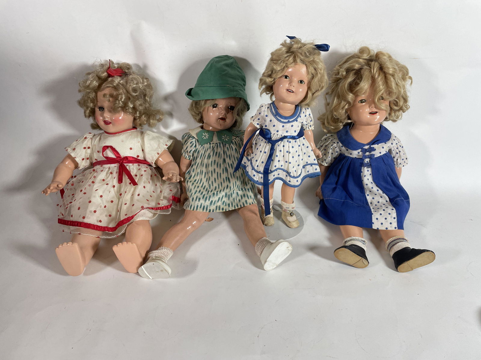 LARGE VINTAGE DOLL LOT (1 of 8)