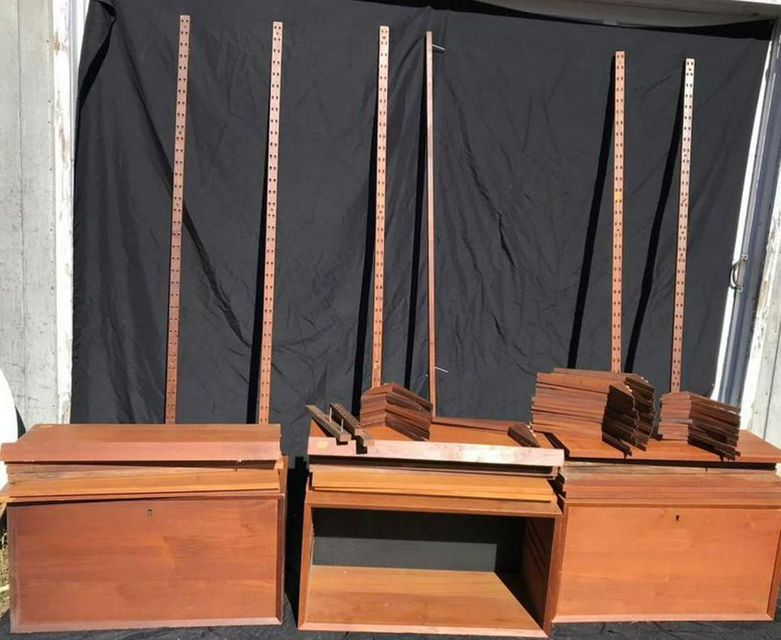 A DANISH MODERN VINTAGE TEAK MODULAR WALL SYSTEM (1 of 6)