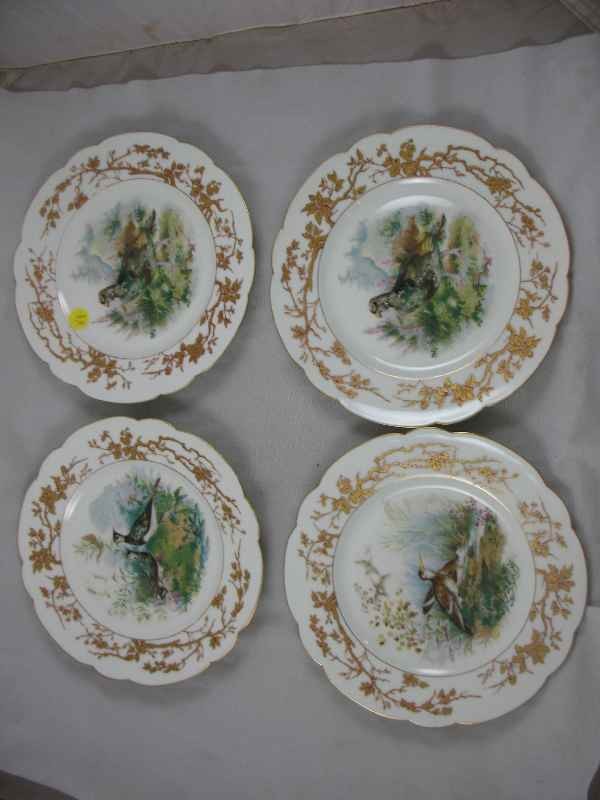 4 ITALIAN LIMOGES 10" DINNER PLATES W/ BIRDS: 4 ITALIAN LIMOGES 10" DINNER PLATES W/ BIRDS