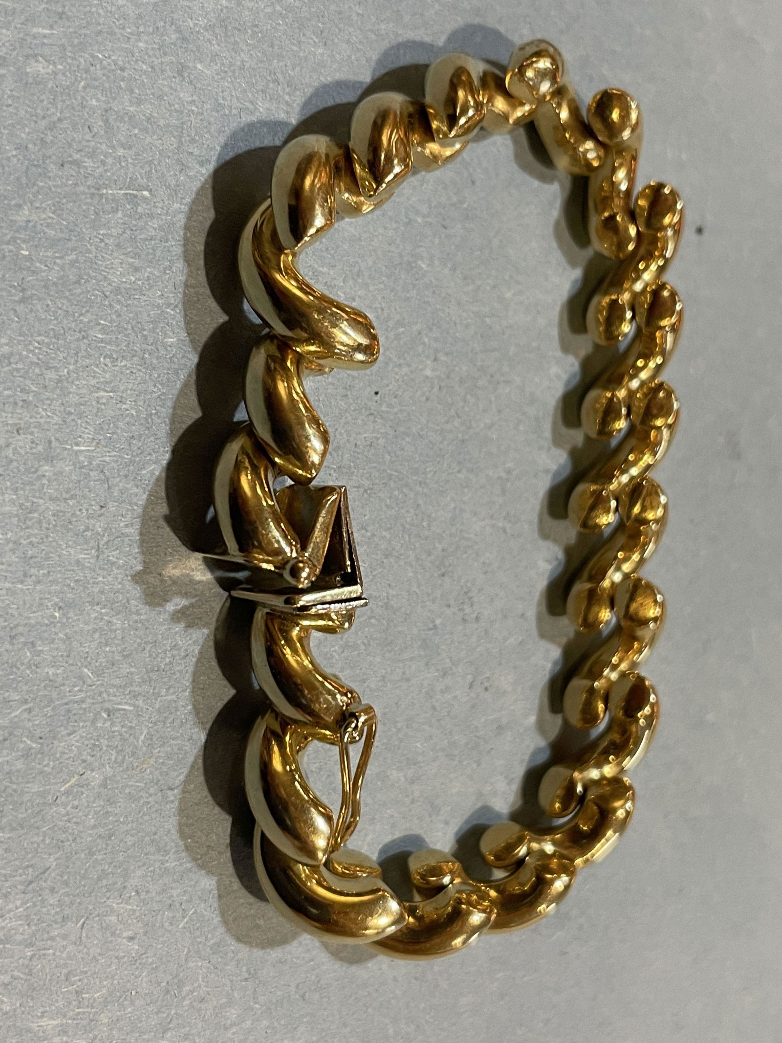A 14K GOLD MEN'S BRACELET, 17 GRAMS (1 of 4)
