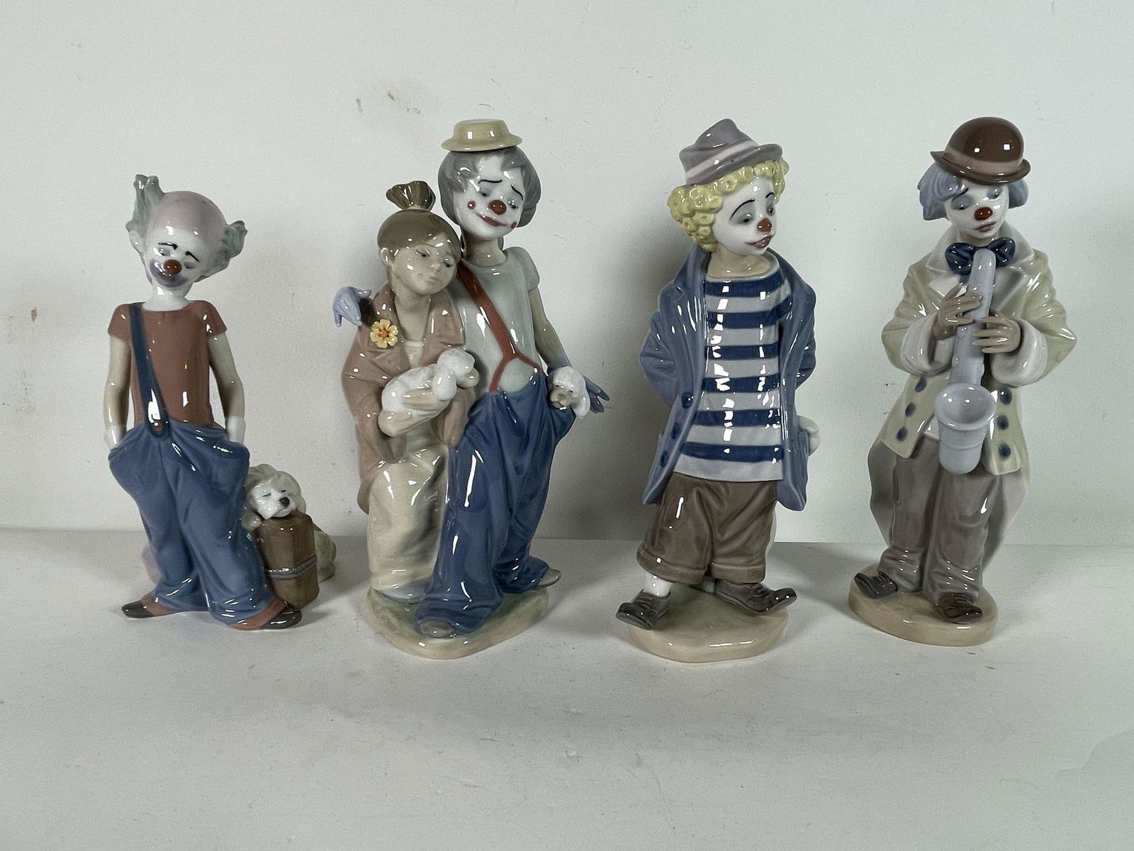 FOUR LARGER LLADRO CLOWN FIGURINES, 9" AND SMALLER (1 of 7)