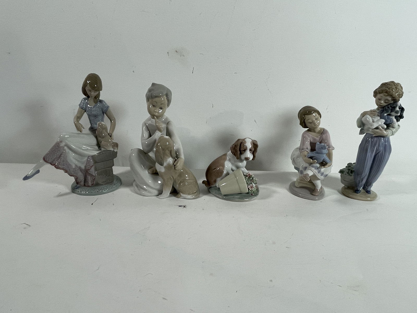FIVE LLADRO FIGURINES OF GIRLS AND BOYS W/ DOGS (1 of 9)