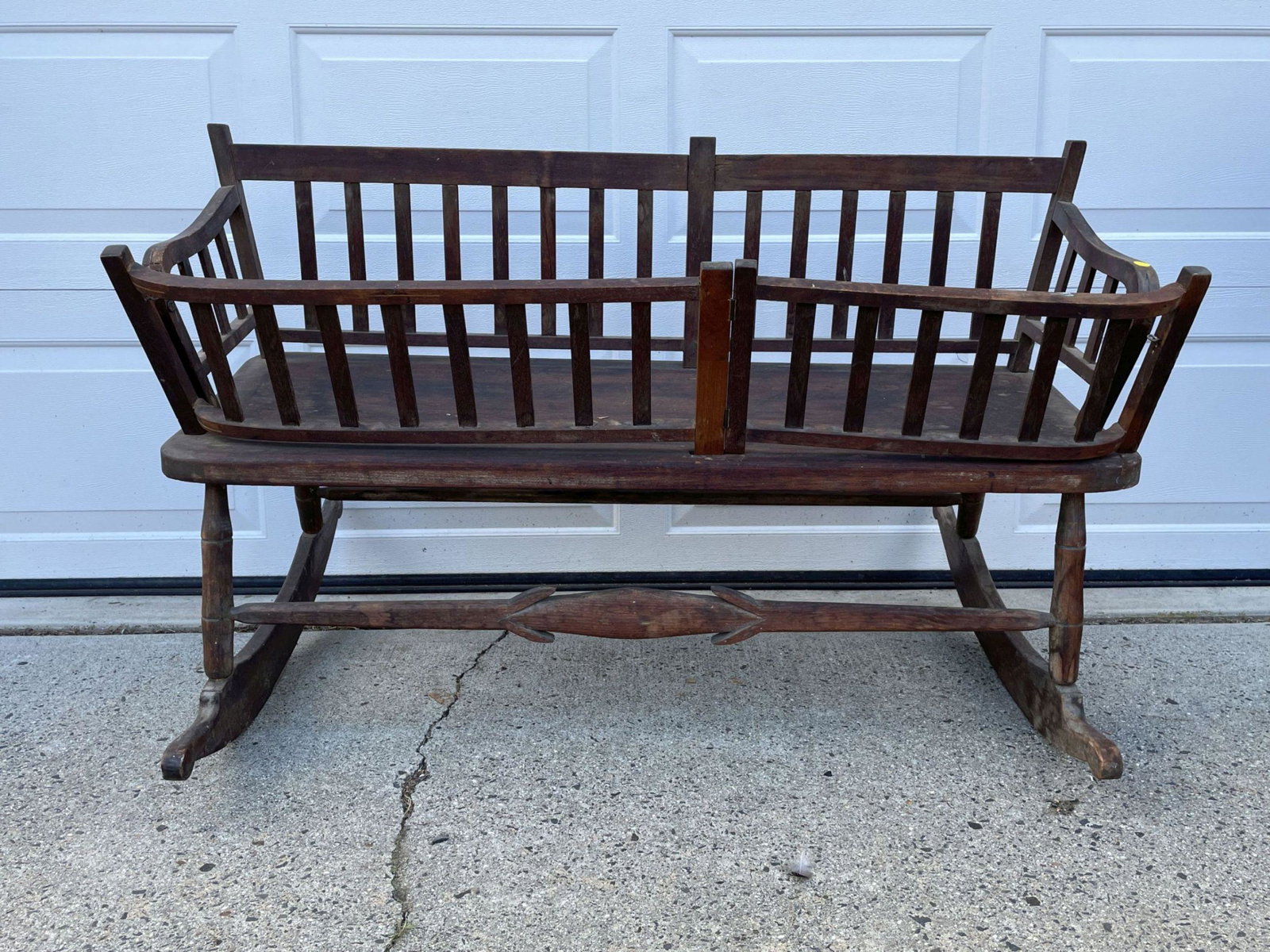 AN EARLY NANNYS BENCH, 51" X 30" D X 30" T: AN EARLY NANNYS BENCH, 51" X 30" D X 30" T