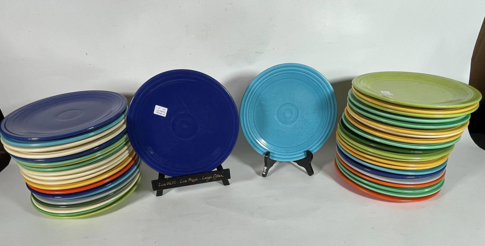 42 FIESTA DINNER PLATES, 9.5" DIAMETER: 42 FIESTA DINNER PLATES, 9.5" DIAMETER