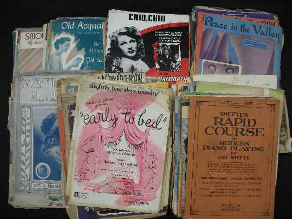 LARGE LOT OF OLD SHEET MUSIC: LARGE LOT OF OLD SHEET MUSIC