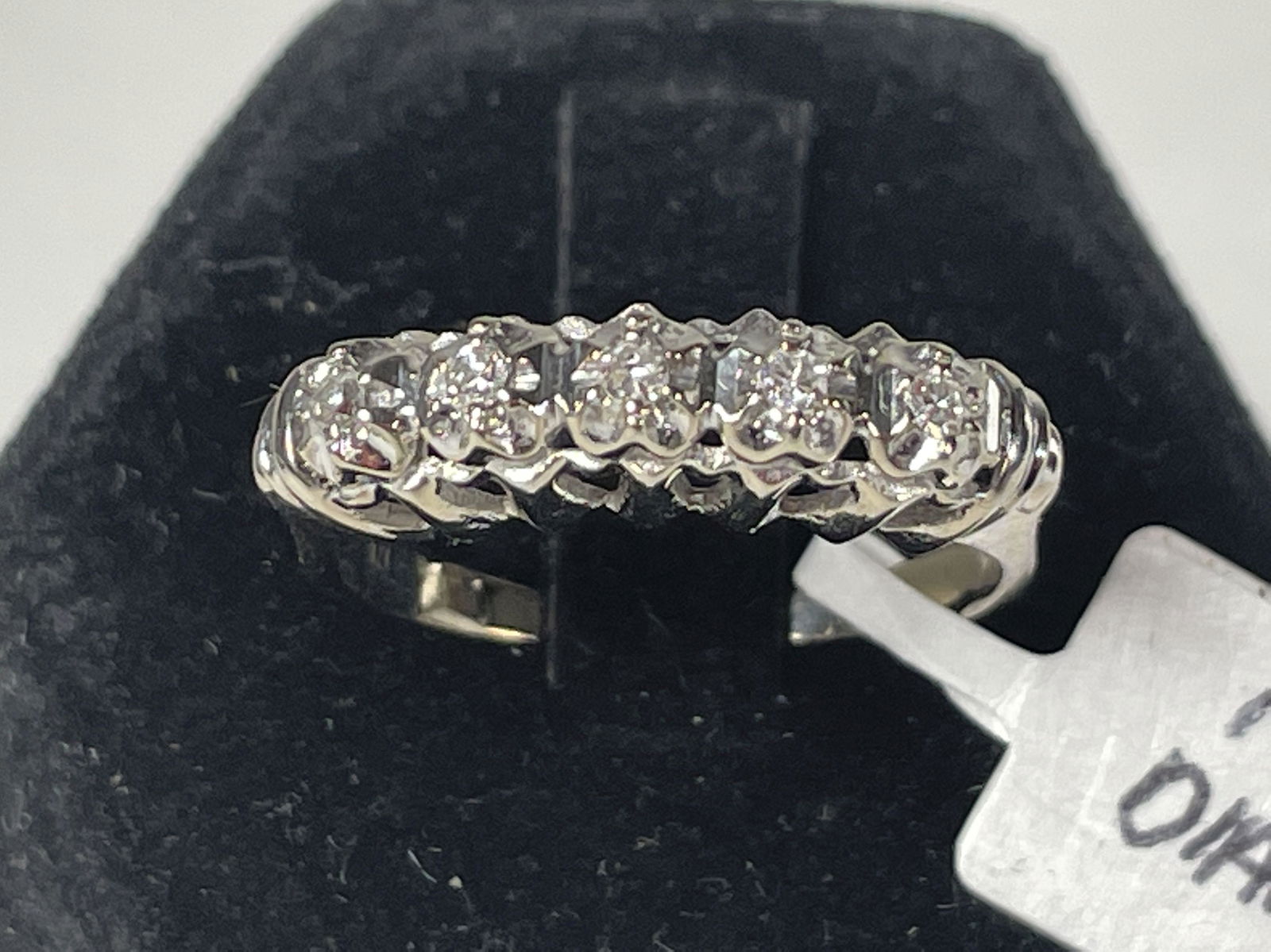 18K WHITE GOLD DIAMOND RING, 3.5 GRAMS .15 CT (1 of 4)
