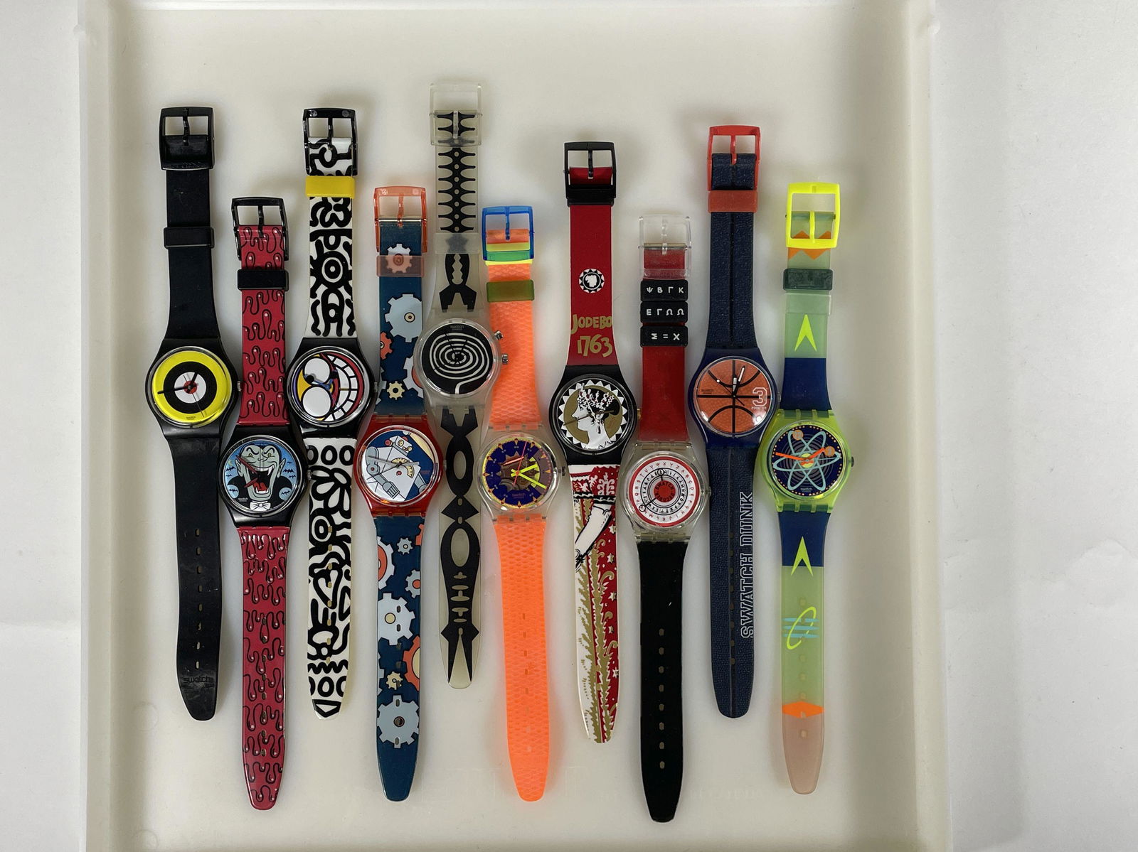 10 VINTAGE 1990S SWATCHES (1 of 6)