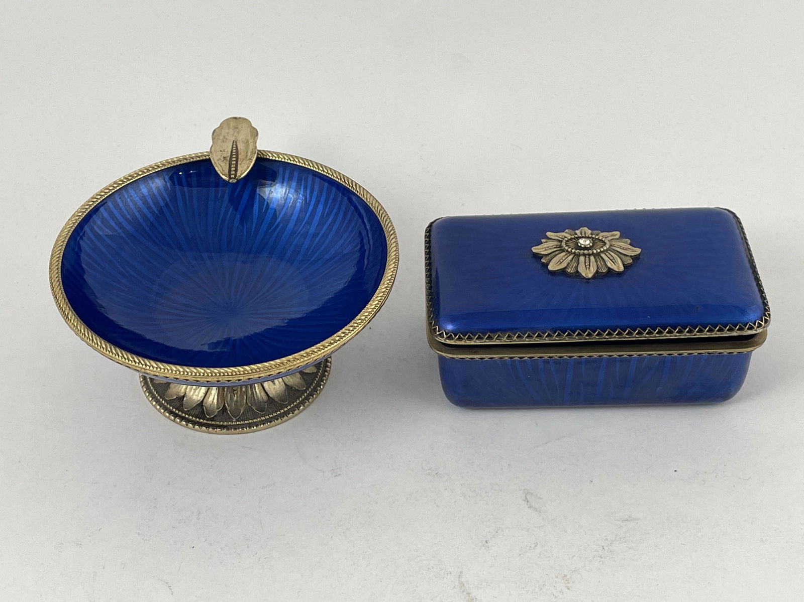 A GUILLOCHE ASHTRAY AND SMALL TRINKET BOX, 4" X 2" AND 4" X 2.5" (1 of 9)