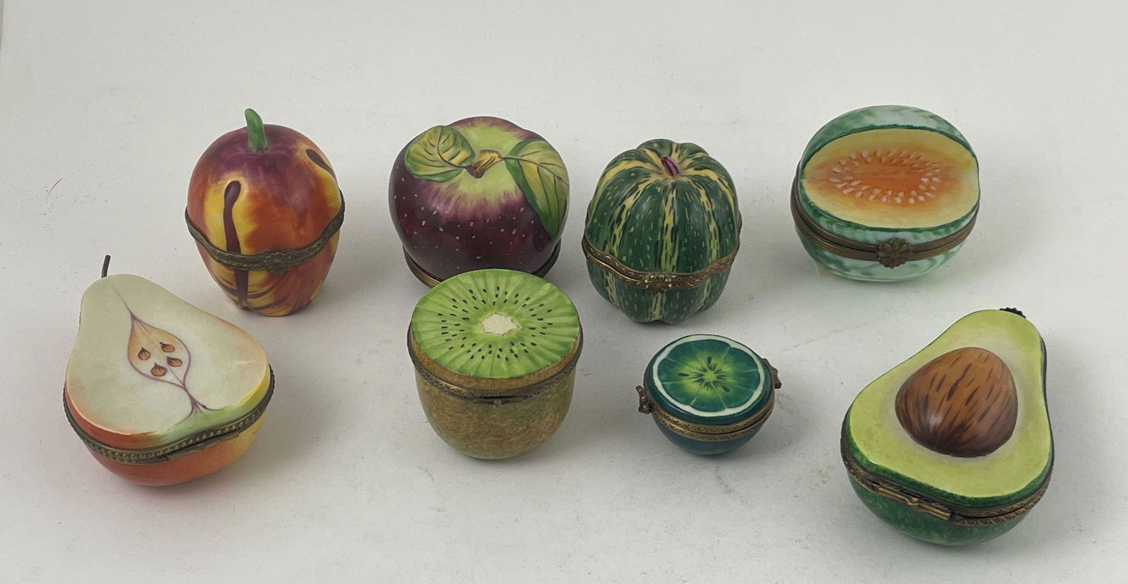 8 FRUIT AND VEGETABLE THEMED LIMOGES TRINKET BOXES (1 of 5)
