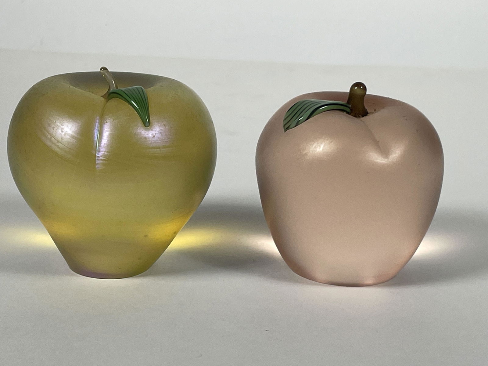 TWO ORIENT AND FLUME APPLE PAPERWEIGHTS, 3" EACH (1 of 4)