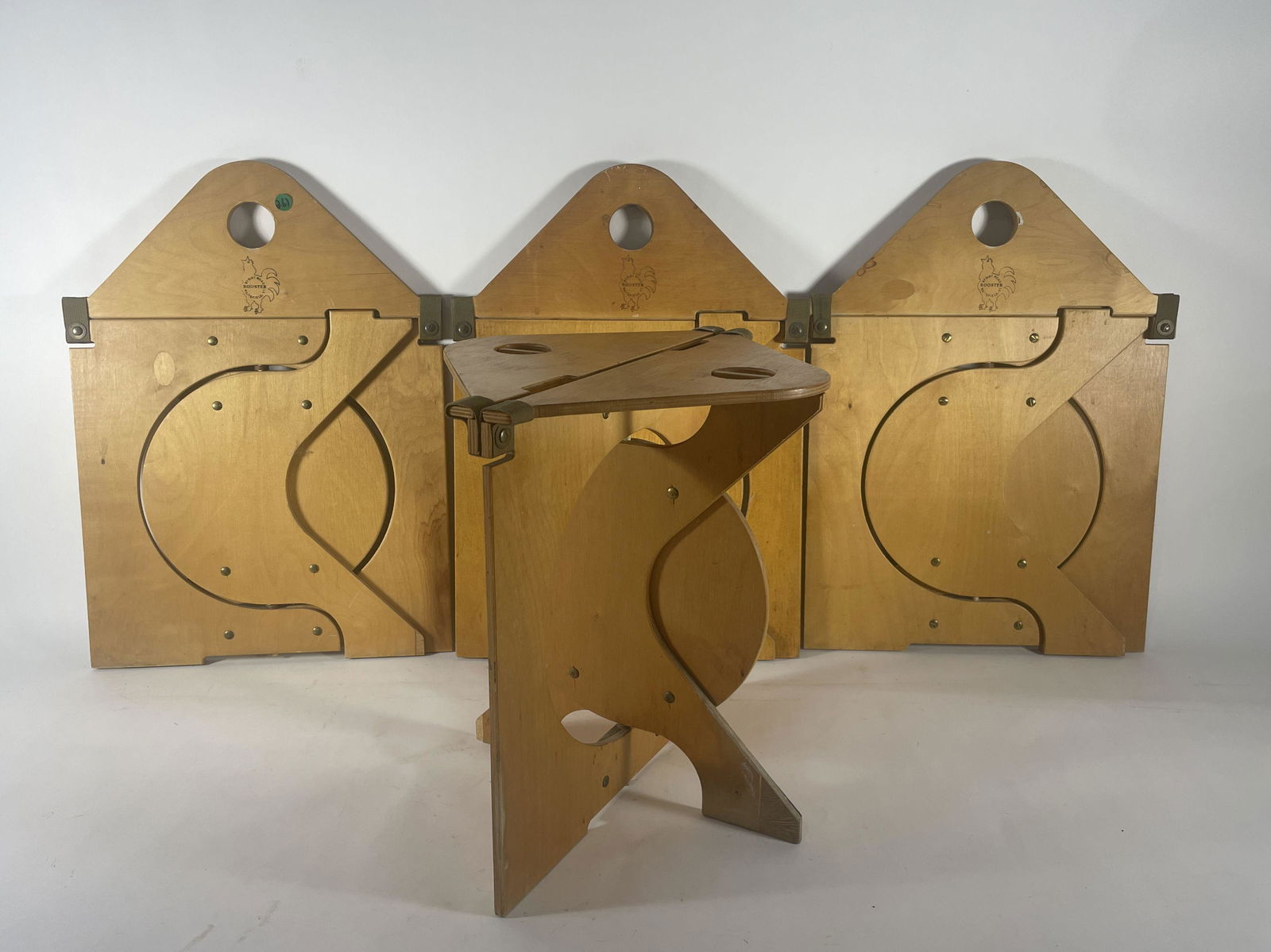 FOUR MIDCENTURY MODERN DIRT ROAD ROOSTER COLLAPSIBLE TABLES (1 of 6)