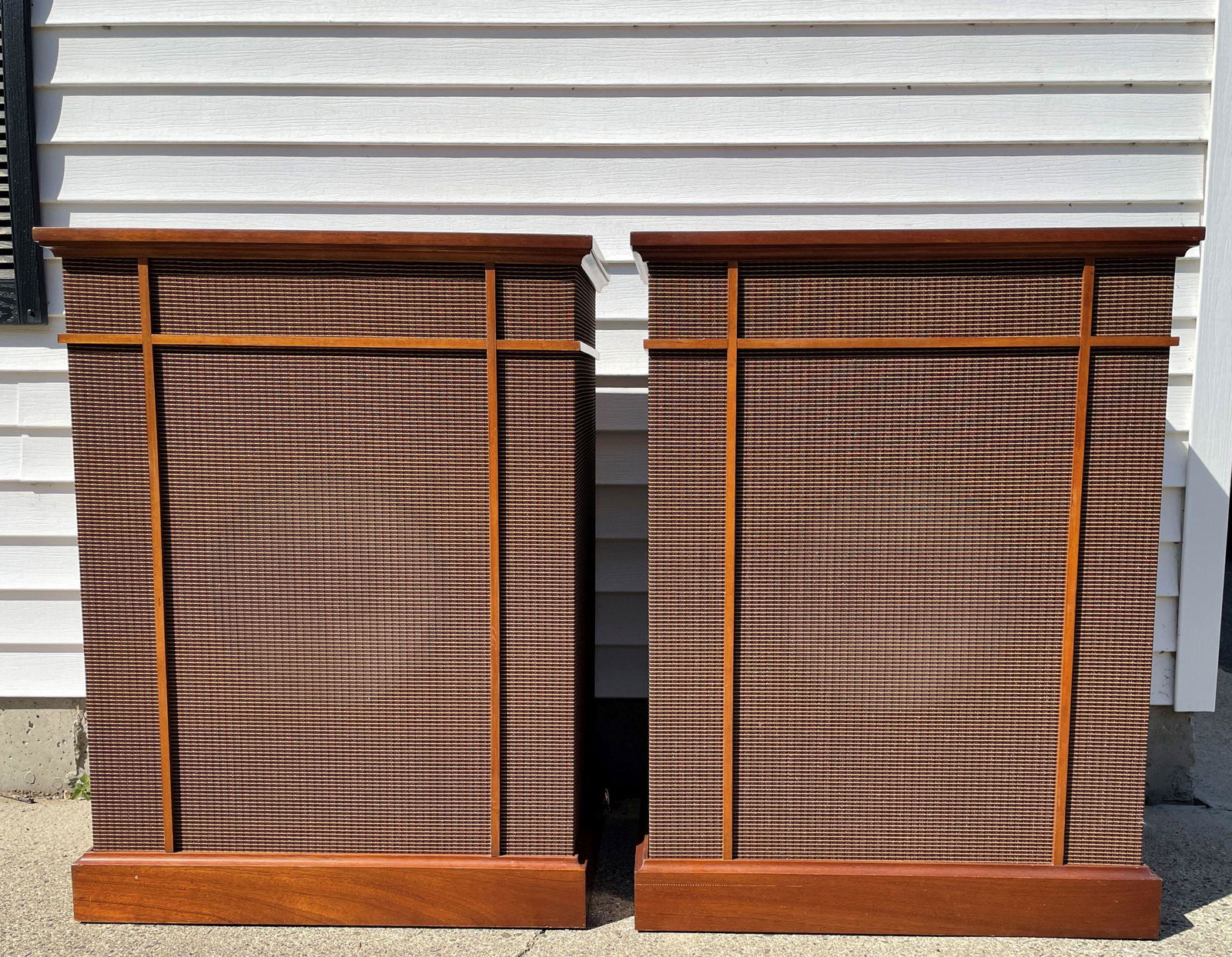 A PAIR OF LARGE MIDCENTURY TANNOY MULTIDIRECTIONAL SPEAKERS, 29.5" X 17.25" X 39" (1 of 10)