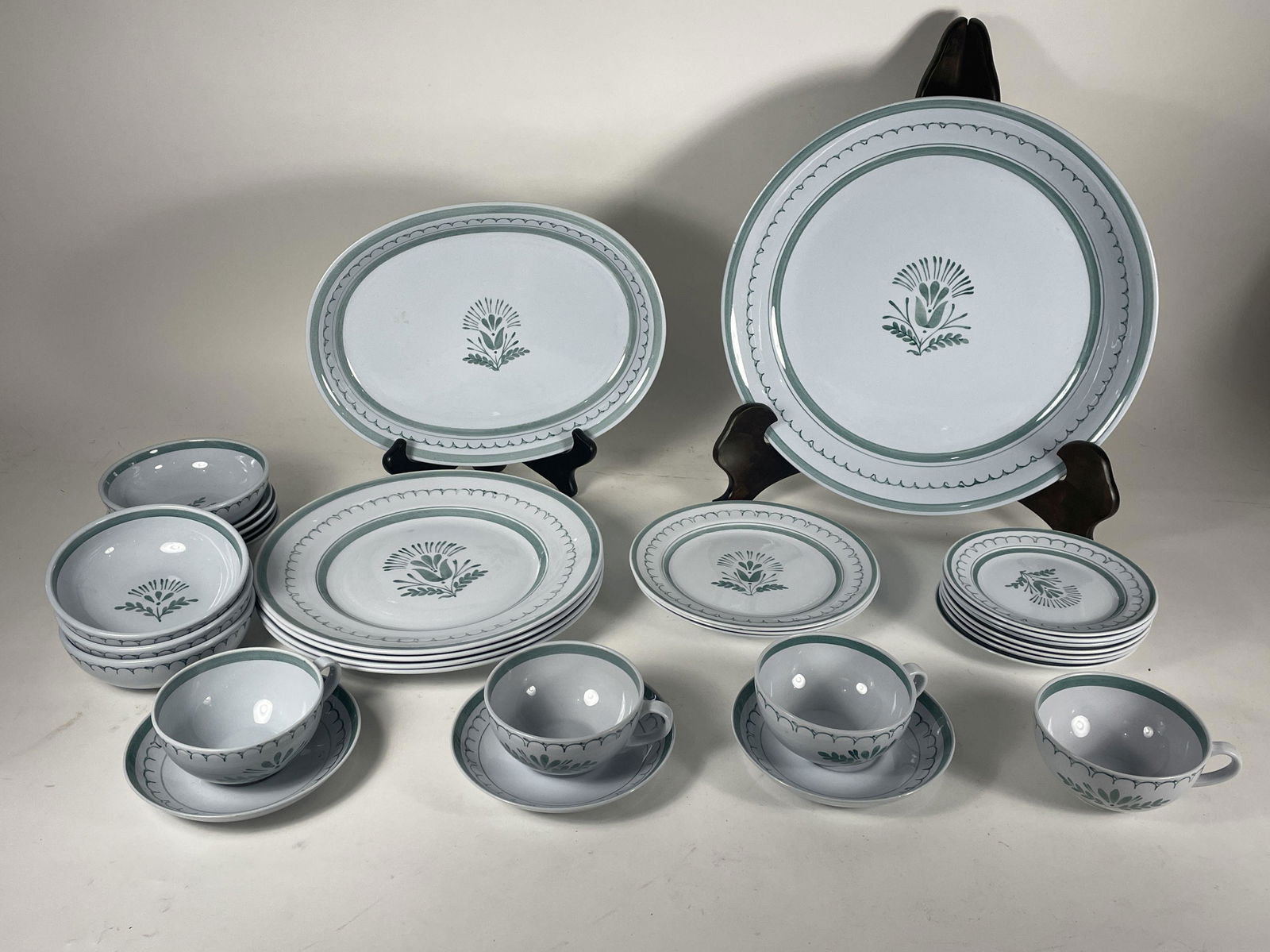 ARABIA DINNERWARE SERVICE, 13" and smaller (1 of 8)