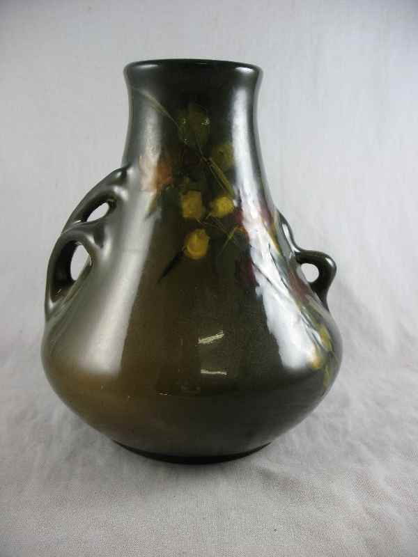 8.5" WELLER ROYAL ROZEANE WARE VASE: 8.5" WELLER ROYAL ROZEANE WARE VASE