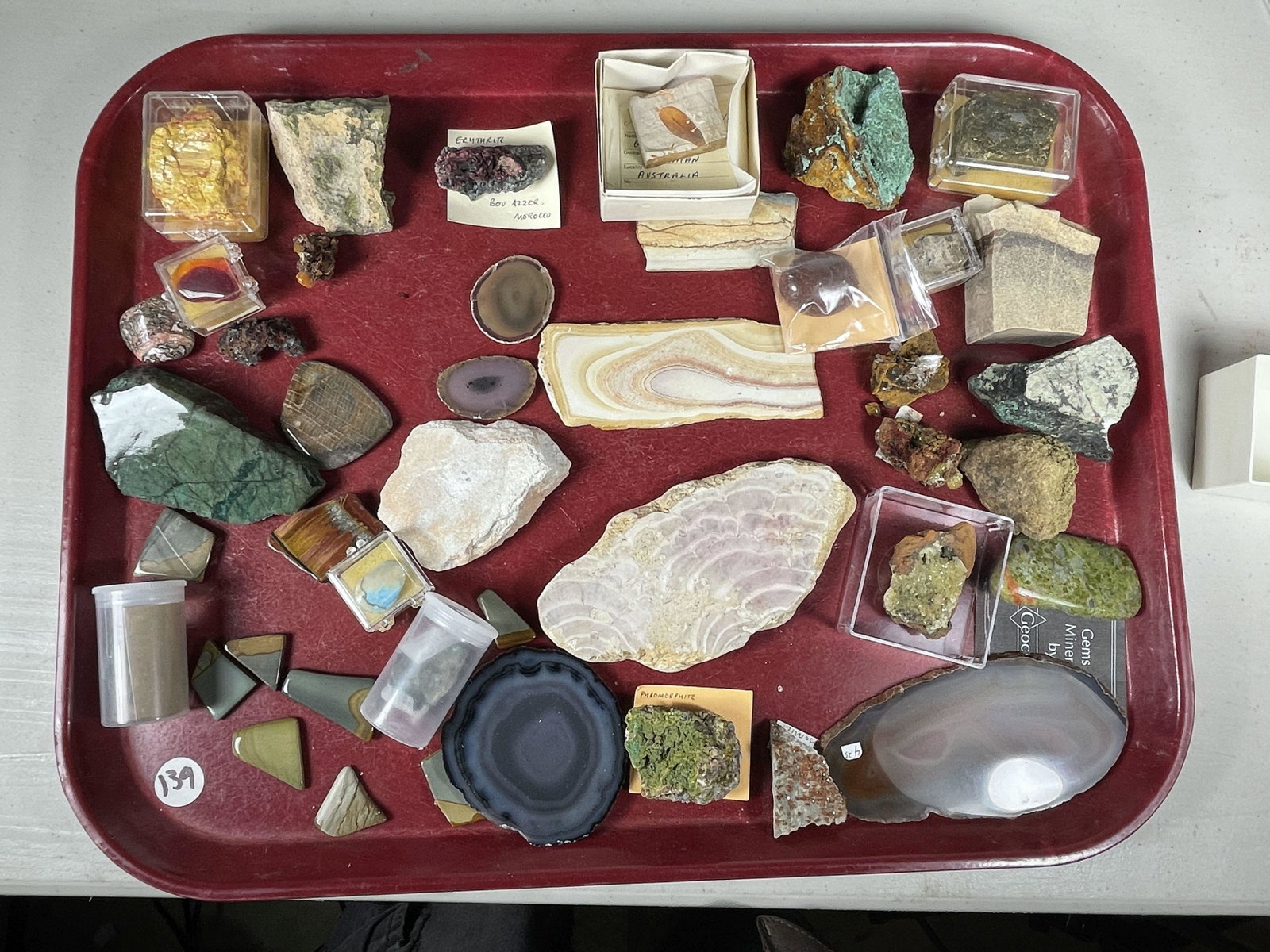 LARGE LOT OF MINERAL SPECIMENS: LARGE LOT OF MINERAL SPECIMENS. 6" x 3" and smaller.
