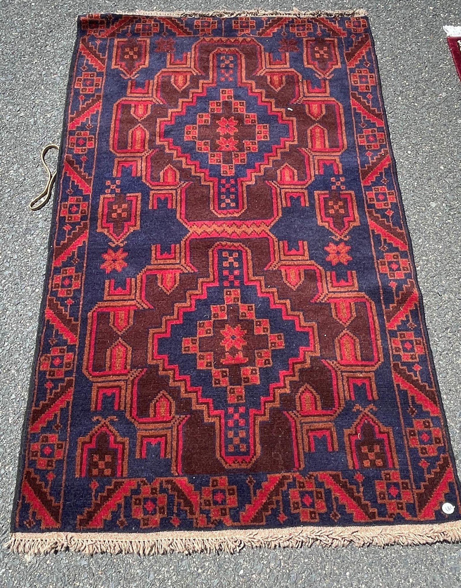 20TH CENTURY PERSIAN AREA RUG. 34" X 56": 20TH CENTURY PERSIAN AREA RUG. 34" X 56"