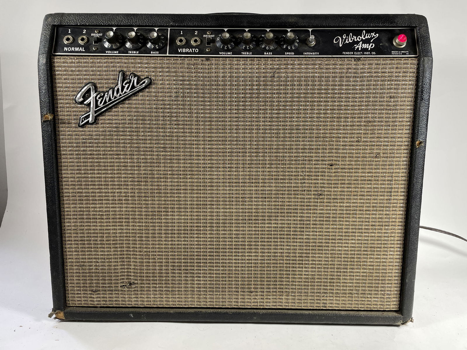 A VINTAGE FENDER VIBROLUX AMPLIFIER (1 of 13)
