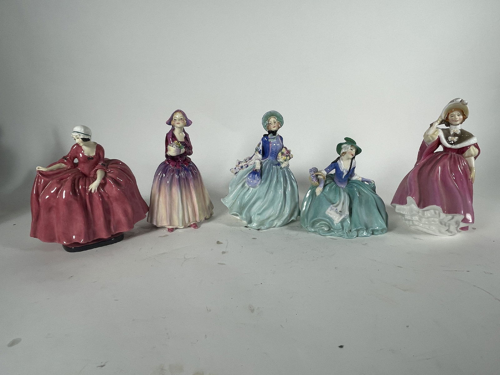 SIX ROYAL DOULTON FIGURINES, 8.5" AND SMALLER (1 of 8)