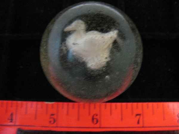 LARGE ANTIQUE SULFIDE MARBLE W/ DUCK (FEW AIR: LARGE ANTIQUE SULFIDE MARBLE W/ DUCK (FEW AIR POCKETS, NO CHIPS)
