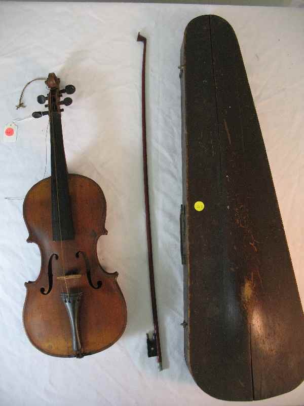 VIOLIN: VIOLIN W/ 1884 EXHIBITION STICKER & BOW