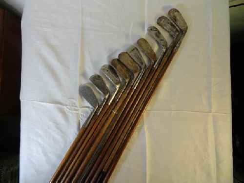 10 ANTIQUE WOOD SHAFT GOLF CLUBS: 10 ANTIQUE WOOD SHAFT GOLF CLUBS